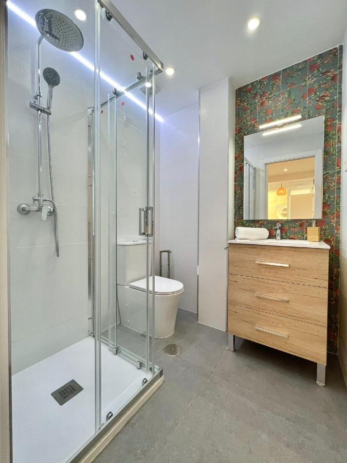 Malagueta Beach II & Private Terrace By Ele Apartments Málaga Dış mekan fotoğraf